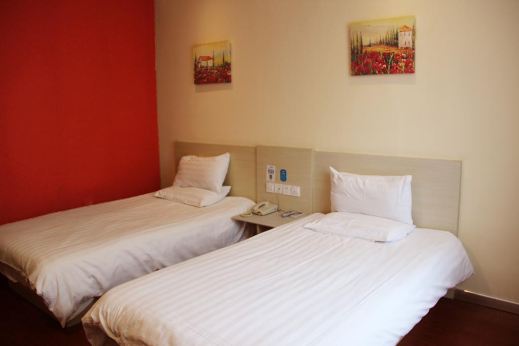 Hanting Express Kunming Yieryi Street Yunnan Normal University Branch Εξωτερικό φωτογραφία