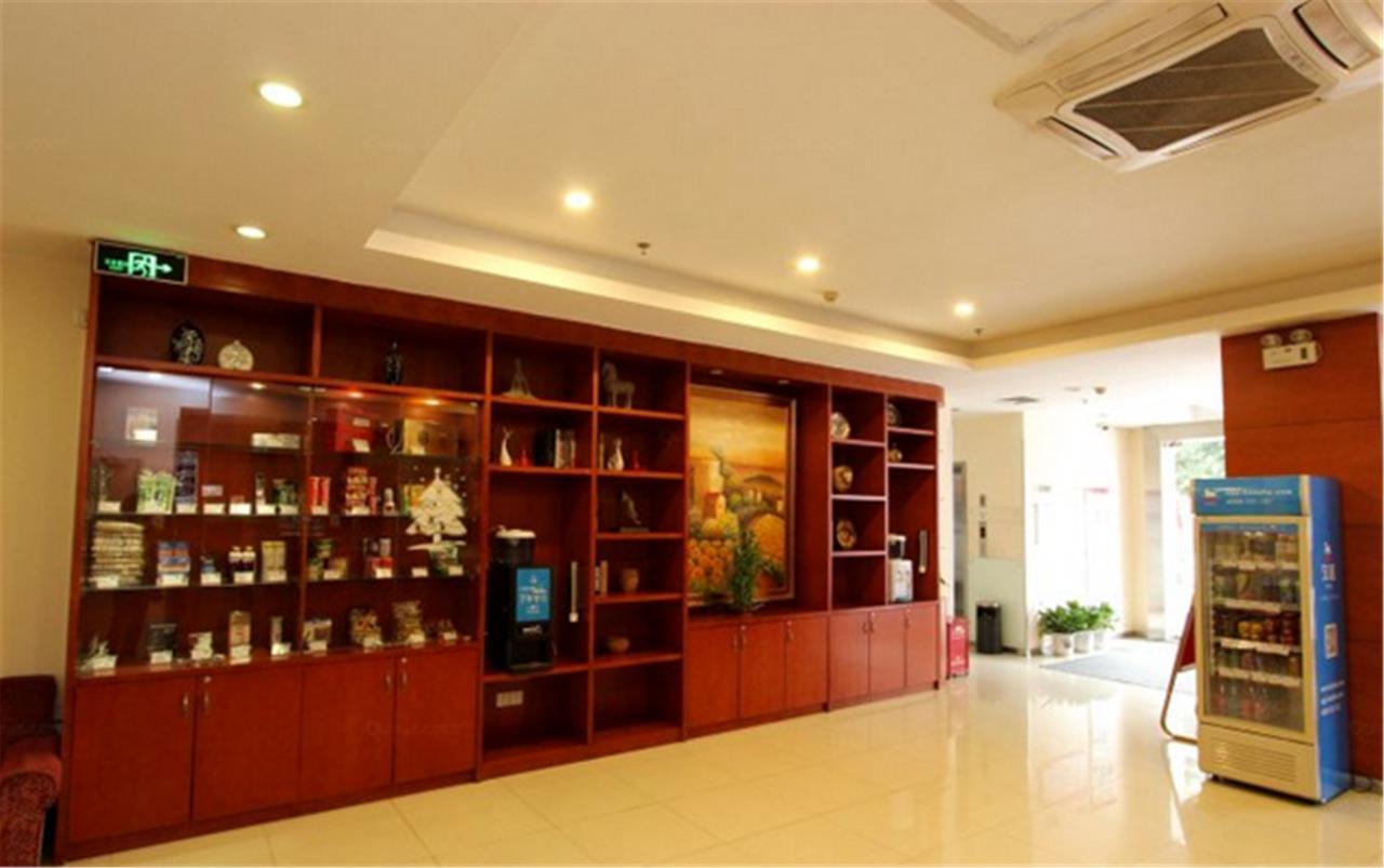 Hanting Express Kunming Yieryi Street Yunnan Normal University Branch Εξωτερικό φωτογραφία